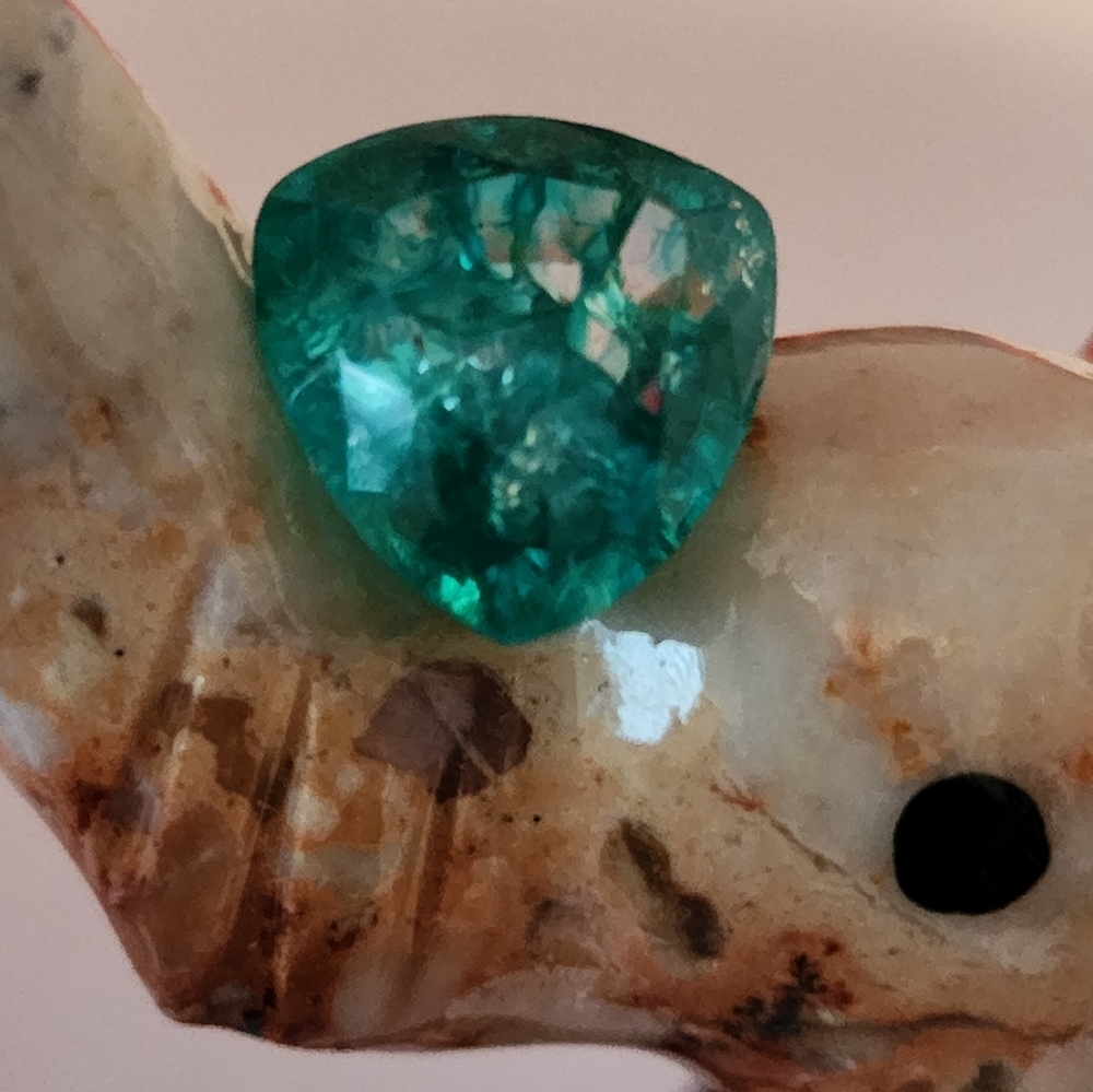 Emerald trillion cut